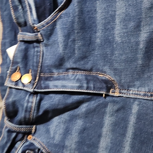 Jeans - Picture 3 of 4